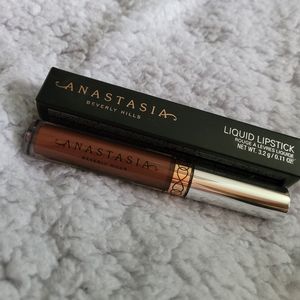 Anastasia Liquid lipstick | Malt
